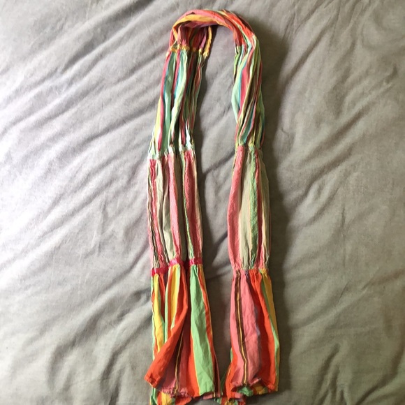 Bundle of Scarfs (2)~ H&M + Gap ~ Multi colour / standard scarf size. - Picture 8 of 13